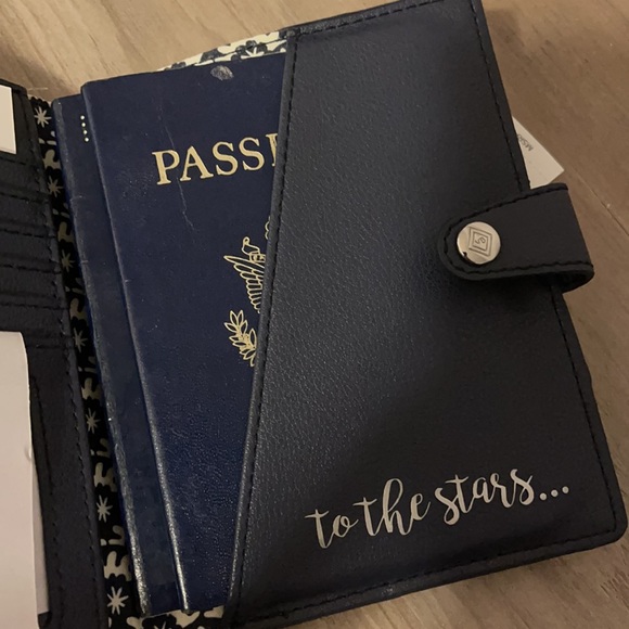 Vera Bradley Accessories Vera Bradley Rfid Passport 2 Id Luggage